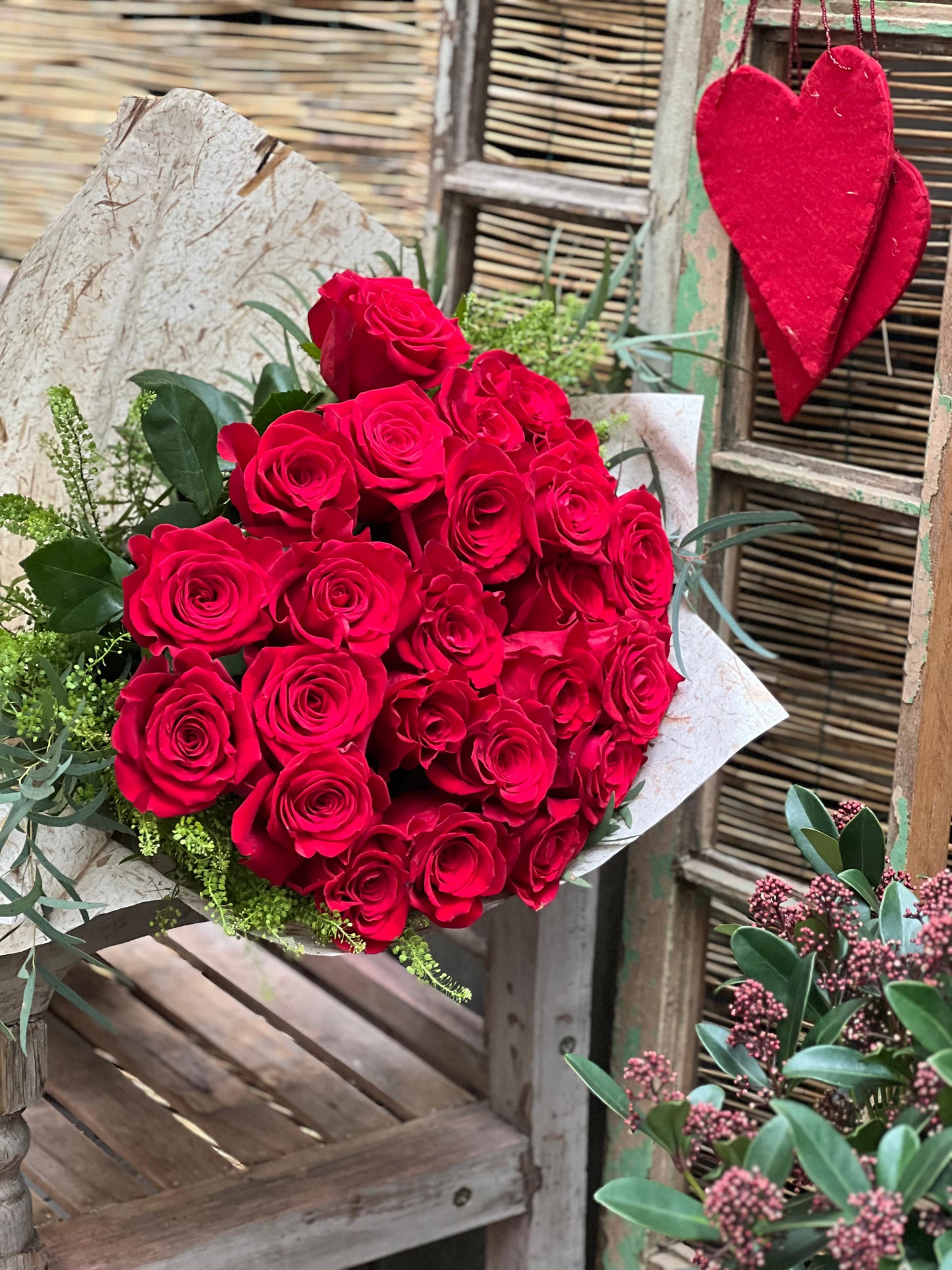 Mazzo elegante di rose rosse - I fiori di Paesaggi