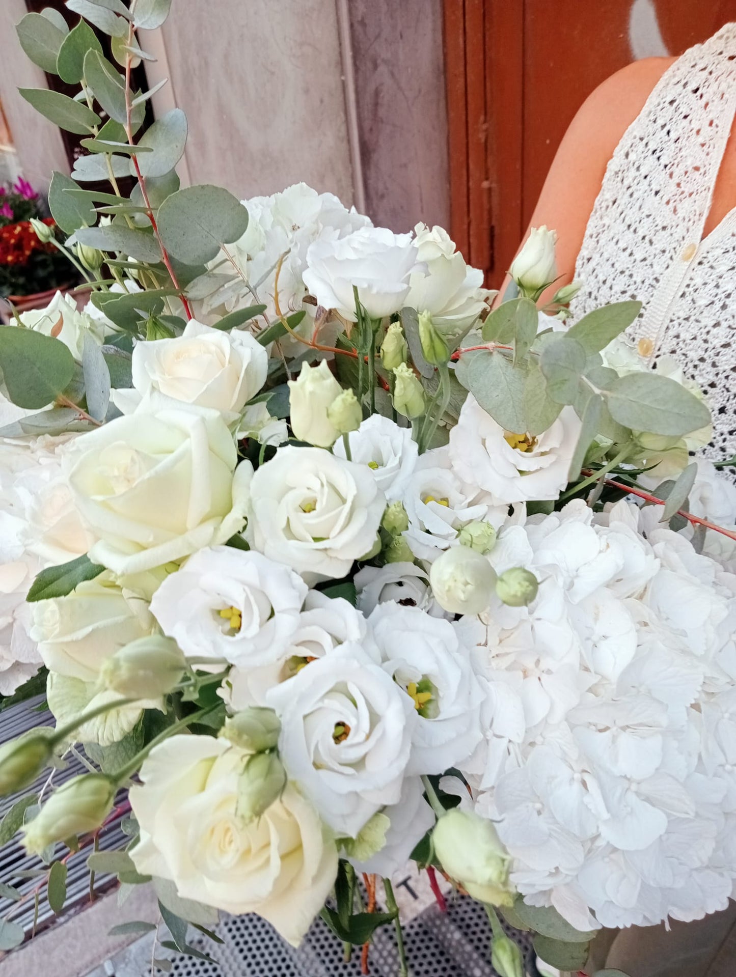 Bouquet total white - I fiori di Paesaggi