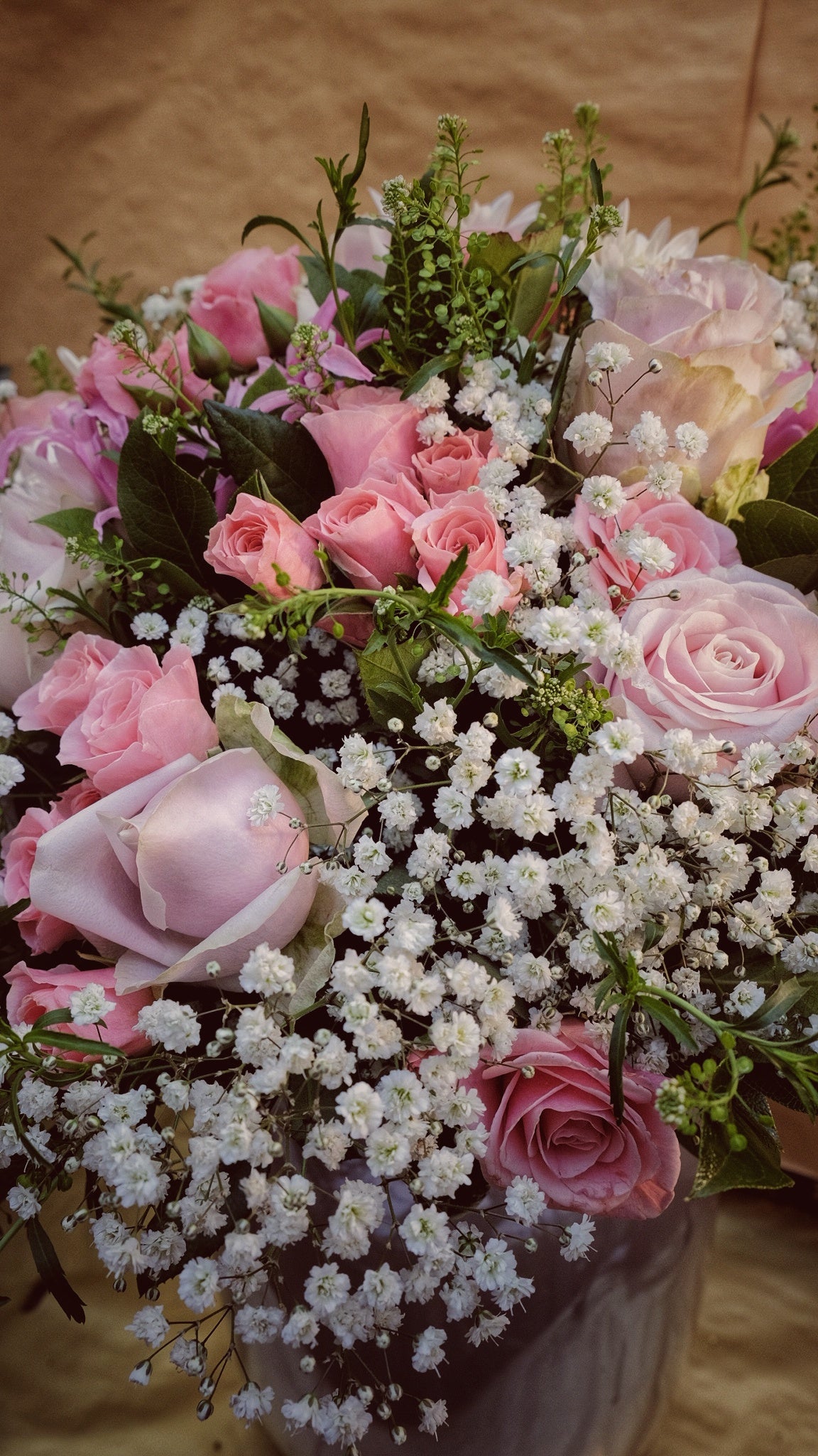 Bouquet di Rose con vaso - I fiori di Paesaggi